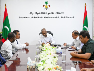 The president met members of R. Hulhudhuffaaru council and WDC on Sunday