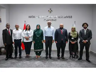 ދިވެހީން އިސްކުރާ ކަމަށް ސަރުކާރުން ބުނޭ، ނަމަވެސް ރައީސް މުއިއްޒު ޕާކިސްތާނަށް ކުރެއްވި ދަތުރުފުޅުގައި ދިވެހީން ކުރީ ބާކީ! 