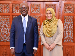 The UNICEF Representative to the Maldives paid a courtesy call on the First Lady on Thursday