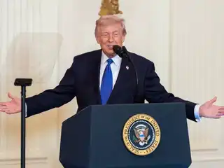 ހަނގުރާމަ މެދު ކަނޑާލުމުގެ މުއްދަތު ޓްރަމްޕް އިތުރު ކުރައްވައިފި 