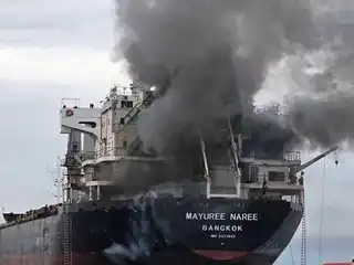 އިރާގުގެ ބަނދަރުގައި އޮތް ތެޔޮ ޓޭންކަރަކަށް ހަމަލާ އަމާޒުވެފައި.