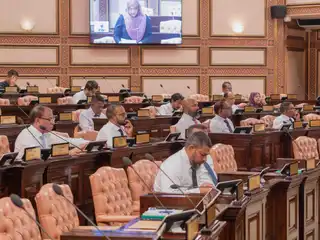 Parliamentary committee approves constitutional amendment in five minutes; report on bill to synchronize elections added to Tuesday’s agenda