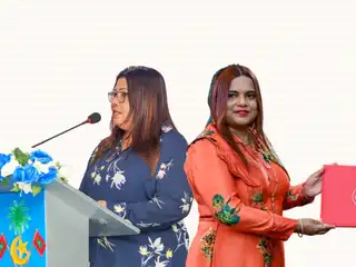 ހެލްތު މިނިސްޓަރު ގީލާ އަލީ އަދި ފޮރިން މިނިސްޓަރު އިރުތިޝާމް އާދަމް