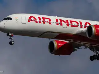 އިންޑިއާގެ އެއާލައިންތަކުން ތެލުގެ އަގު ބޮޑުވުމާ ގުޅިގެން ބައެއް ދަތުރުތައް ހުއްޓާލަން ޖެހިދާނެ ކަމުގެ އިންޒާރު ދީފި