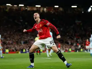 މެޗުގައި ލަނޑު ޖެހުމަށް ފަހު ޔުނައިޓެޑުގެ ސެސްކޯ އުފާ ފާޅު ކުރަނީ.