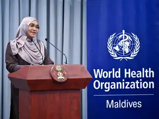 ރާއްޖޭގެ ކޮންމެ ފަސް މީހަކުން އެކަކީ ޑިޕްރެޝަންގެ އަލާމާތްތައް ތަހައްމަލުކުރާ މީހެއް، މަސައްކަތުގެ މާހައުލުގައި ދިމާވާ ތަފާތުކުރުންތައް ނައްތާލަން ޖެހޭ: ސާޖިދާ