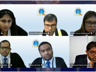 މިދިއަ އޮކްޓޯބަރު މަހުގެ 15 ވަނަ ދުވަހު، ސުޕްރީމް ކޯޓުގައި ކުރިއަށްދިޔަ ޝަރީއަތުގެ އަޑުއެހުމުގެ މަންޒަރެއް