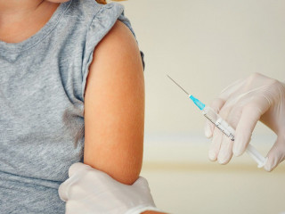 ކޮވިޑް-19 ވެކްސިން ގަތުމުގެ އެއްބަސްވުންތައް ގައުމުތަކުން މޮޑާނާ އާއެކު ހަދަން ފަށައިފި