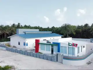 ކުރީގެ ރައީސް އިބްރާހިމް މުހައްމަދު ސޯލިހުގެ ސަރުކާރުގައި، ށ. ފޯކައިދޫގައި އަލަށް އިމާރާތްކޮށް ހުޅުވި އިންޖީނުގެއާއި އޮފީސް އިމާރާތް