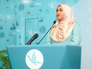 ފަރސްޓްލޭޑީ ސާޖިދާ އަށް ނޮވެމްބަރު 3 ގެ ހާދިސާ ހިނގި ދުވަސް އޮޅިވަޑައިގަންނަވައިފި