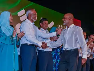  ރައީސް މުއިއްޒު ސިންގަޕޫރަށް ވަޑައިގަތީ ނާޒިމް އާ ބައްދަލުކުރައްވާކަށް ނޫން، އާއިލާ އެކު ޗުއްޓީ ހޭދަކުރުމަށް: ތަރުޖަމާނު
