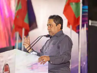 އިގްތިސާދީ މަސައްކަތެއް ހިނގާނަމަ ޑޮލަރު ލިބެން ހުންނާނީ 25 ރުފިޔާގައި: ރައީސް ޔާމީން