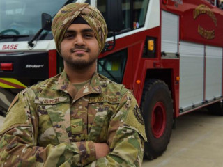 އެމެރިކާގެ އެއަރފޯސްގައި މަސައްކަތްކުރާ ސިކުންގެ މީހެއް