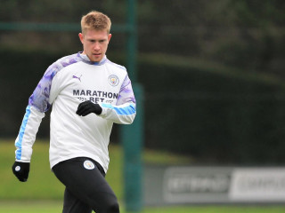 މެންޗެސްޓާ ސިޓީއަށް ކުޅެމުން އަންނަ ބެލްޖިއަމުގެ މިޑްފީލްޑަރު ކެވިން ޑި ބްރޭނާ