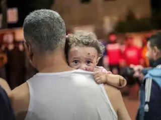 އިޒްރޭލުން ފަލަސްތީނުގެ ސަރަހައްދުތަކަށް ދިން ހަމަލާތަކުގައި ފަސް ކުޑަކުދިން ހިމެނޭހެން މަދުވެގެން 13 މީހުން ޝަހީދުކޮށްލައިފި