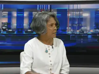 From RaajjeTV's "Fala Surukhee" program.