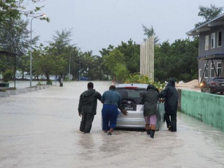 އައްޑޫގައި ފެންބޮޑުވުފައި