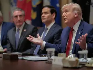 އެމެރިކާގެ ރައީސް ޑޮނަލްޑް ޓްރަމްޕް.