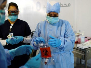 ދުބާއީގެ ކޮވިޑް-19ށް ތަހުލީލު ކުރާ މަރުކަޒެއްގައި ޞިއްޙީ ޚިދުމަތްތެރިން ޙަރަކާތްތެރިވަނީ