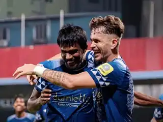 މެޗުގައި ލަނޑު ޖެހުމަށް ފަހު ނިއު ރޭޑިއަންޓްގެ ކުޅުންތެރިން އުފާ ފާޅު ކުރަނީ