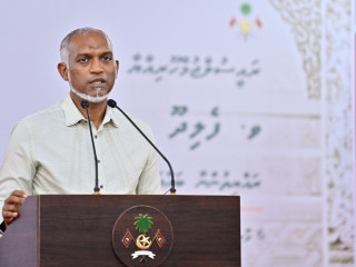President Muizzu speaking to residents of Felidhoo island