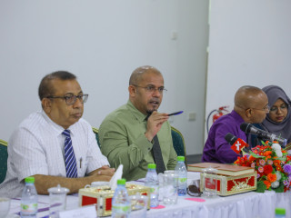 އިލެކްޝަންސް ކޮމިޝަން ގެ މެމްބަރުން