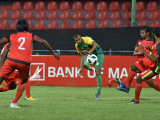 މިދިޔަ ސީޒަނުގެ ދިވެހި ޕްރިމިއާ ލީގުގައި މާޒިޔާ އާއި ދަ ގްރާންޑޭ ބައްދަލުކުރި މެޗުގެ ތެރެއިން