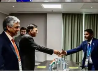 Indian Sports Minister Mansukh Mandaviya meets with Maldivian Sports Minister Abdulla Rafiu.