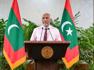 ފުޓްސަލް އާއި ނެޓުބޯޅަ ކޮމްޕެލްސް ޤާއިމު ކުރަން ހަވާލު ކޮށްފައިވާ ކަމަށް ރައީސް ވިދާޅުވިއިރު، އަމަލީ އެއްވެސް މަސައްކަތެއް ކުރިއަށް ނުދޭ!