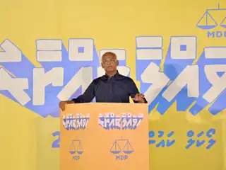 މާލެ ސިޓީ މެނިފެސްޓޯ ލޯންޗް ކުރުމަށް ބޭއްވި ޖަލްސާގައި ކުރީގެ ރައީސް އިބްރާހިމް މުހައްމަދު ސޯލިހު ވާހަކަފުޅު ދައްކަވަނީ.