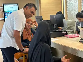 ކޮޗިންގައި ތިބި ދިވެހީން ގާތު ފައިސަލް ވިދާޅުވީ ބޭސްފަރުވާގެ ނިޒާމު ހަރުދަނާކޮށް ރައްޔިތުންގެ ތަކުލީފުތަކަށް ހައްލު ހޯދަންދޭން އެމްޑީޕީގެ ވެރިކަމެއްގައި މަސައްކަތް ކުރައްވާނެ ކަމަށް
