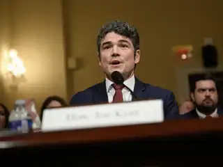 އެމެރިކާގެ ކައުންޓަ ޓެރަރިޒަމް ސެންޓަރުގެ ކުރީގެ އިސްވެރިޔާ ޖޯ ކެންޓް 