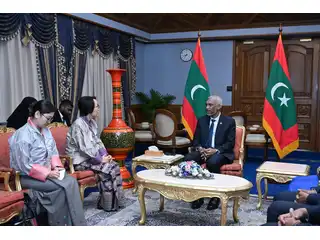 ކިންގްޑަމް އޮފް ބޫޓާނު ސަރުކާރުން ރާއްޖެއަށް ކަނޑައެޅުއްވި އައު ސަފީރު ރައީސް މުއިއްޒު އާ ބައްދަލު ކުރައްވަނީ