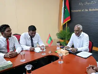 President Muizzu during a meeting held with the AA. Bodufolhudhoo Council.