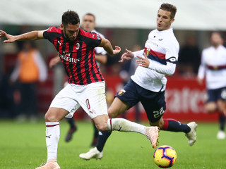 އޭސީ މިލާން އަދި ޖެނޯއާ ބައްދަލުކުރި މެޗުގެ ތެރެއިން