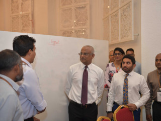 The president observing work being carried out by the Covid-19 task force