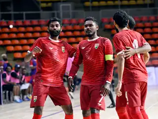 މެޗުގައި ލަނޑު ޖެހުމަށް ފަހު ރާއްޖޭގެ ކުޅުންތެރިން އުފާ ފާޅު ކުރަނީ