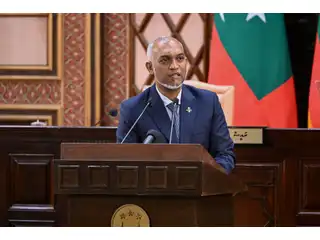 މުއިއްޒޫ، ތިޔޭ އެއްކަލަ!. ހަމަ މޮޅު އެއްޗެއް އަނެއްކާވެސް ބުނެލީ