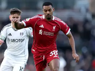 އިނގިރޭސި ޕްރިމިއާ ލީގުގައި ފުލަމް އާއި ލިވަޕޫލް ބައްދަލު ކުރި މެޗުގެ ތެރެއިން