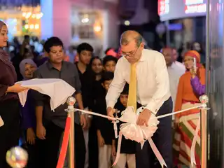 "ހާމަނީ ގާޑަން ރެސްޓޯރަންޓް" ރަސްމީކޮށް ހުޅުވައިދެއްވީ ކުރީގެ ރައީސް މުހައްމަދު ނަޝީދު