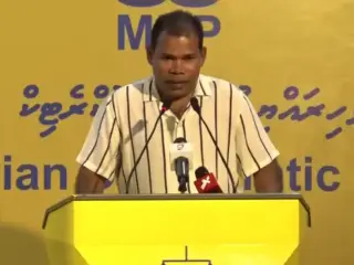 ރައްޔިތުންގެ މަޖިލީހުގެ މެންބަރު އަހުމަދު ދީދީ ބުދަ ދުވަހުގެ ރޭ އެމްޑީޕީން ބޭއްވި ހަރުގެ ޖަލްސާގައި ވާހަކަ ދައްކަވަނީ 