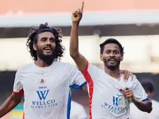 ފަހު ވަގުތު ވެލެންސިއާ ބަލިކޮށް، އޮޑި ދެ ވަނައިގައި 