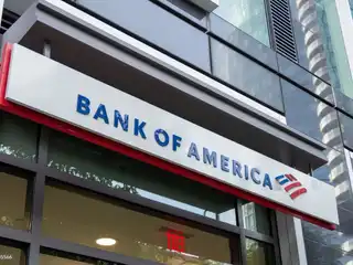 ޕެރިހުގައި ހުންނަ ބޭންކް އޮފް އެމެރިކާ ގޮއްވާލަން އުޅެފި