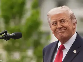 ޓްރަމްޕް ކާމިޔާބީ އިއުލާާން ކޮށްފި ނަމަ، އީރާންގެ އަމަލުތައް ހުންނާނެ ގޮތް އެމެރިކާގެ ޖާސޫސީ އިދާރާ ތަކުން ބަލަނީ 