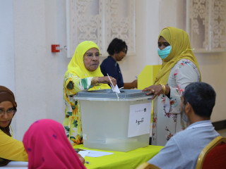 ލޯކަލް ކައުންސިލް އިންތިހާބުގެ އެމްޑީޕީ ޕްރައިމަރީގައި އެ ޕާޓީގެ އާންމު މެންބަރަކު ވޯޓުލަނީ