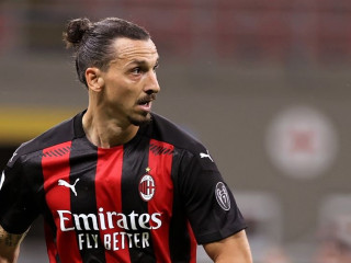 އޭސީ މިލާނަށް ކުޅެމުން އަންނަ ސްވިޑެން ފޯވާޑް ޒްލަޓާން އިބްރަހިމޮވިޗް