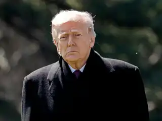 ރައްދުގައި އީރާން އިން ދިން ހަމަލާތަކާ ގުޅިގެން ޓްރަމްޕް ފަސް ޖެހިއްޖެ، ވިދާޅުވީ ސައުތު ޕާސް އަށް އިޒްރޭލް އިން އިތުރު ހަމަލާއެއް ނުދޭނެ ކަމަށް 