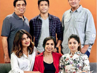 \"ދަ ސްކައި އިޒް ޕިންކް\"ގެ ތަރިންނާއި ޕްރޮޑިއުސަރުން