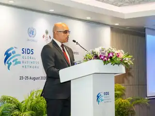 މިނިސްޓަރ ޙަސަން ޒަރީރު، "ސިޑްސް ގްލޯބަލް ބިޒްނަސް ނެޓްވޯކް ފޯރަމް 2026" އަދި "އައިލެންޑް އިންވެސްޓްމަންޓް ފޯރަމް" އިފްތިތާޙްކުރުމުގެ ރަސްމިއްޔާތުގައި ބައިވެރިވެވަޑައިގަންނަވަނީ