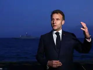 ހަމައެކަނި ބޮން އަޅައިގެން އީރާންގެ ވެރިކަމަށް ބަދަލެއް ނުގެނެވޭނެ: ފްރާންސްގެ ރައީސް މެކްރޮން 